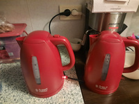 Russell Hobbs Электрический чайник 21272-70 (Textures Kettle Red), красный #1, елена Б.