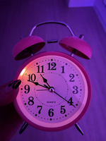 Будильник металлический настольный с колокольчиками в ретро стиле, цвет Розовый #104, Анастасия Д.