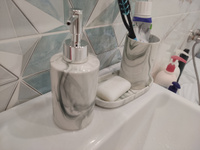Набор аксессуаров для ванной комнаты "Сила", 3 предмета (мыльница, дозатор для мыла 350 мл, стакан), цвет бело-зеленый #4, Александр К.