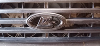 Шильдик нового образца на решетку радиатора со знаком "Ладья", эмблема для Лада Веста, Иксрей, Нива 4х4 Урбан, Гранта ФЛ (Черный лак) #2, виктор у.