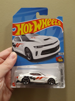 HKH28 Машинка металлическая игрушка Hot Wheels коллекционная модель 18 COPO CAMARO SS белый #26, Иван К.