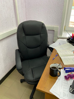 Кресло компьютерное для руководителя Бюрократ CH 668, эко-кожа, черный. Офисное кресло с механизмом качания #151, Ольга С.