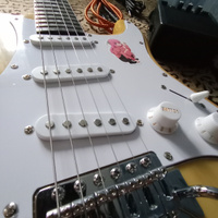 Электрогитара (Stratocaster) Jordani ST100 Beige #37, Куклина А.