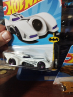 HKJ74 Машинка металлическая игрушка Hot Wheels коллекционная модель Batmobile белый #85, Александр М.