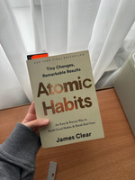 Книга на Английском Атомные Привычки / Atomic Habits | James C. C., Клир Джеймс #4, Юлия М.