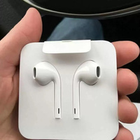 Гарнитура проводная Apple EarPods, 3.5 мм с микрофоном, белый (MNHF2ZM/A) #1, Яна А.