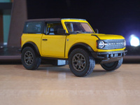 Машинка металлическая Kinsmart 1:34 2022 Ford Bronco (Hard Top) (Форд Бронко с закрытым верхом) 5438BDKT инерционная, двери открываются / Желтый #18, Айдар К.