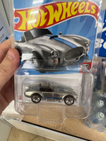 Машинка Hot Wheels Shelby Cobra 427 Машинки Хот Вилс В ЗАЩИТНОМ КЕЙСЕ #86, Владимир Л.