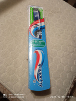 Зубная щетка Aquafresh In-between Clean для тщательного очищения зубов и предотвращения повреждений эмали и десен, средней жесткости, 2 шт #1, Петр П.