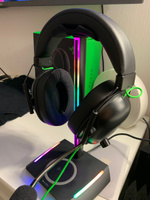 Держатель подставка для наушников New Bee Z12 с RGB подсветкой и беспроводной зарядкой #1, Виталий М.