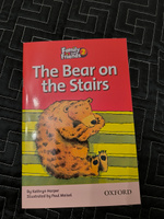 Family and Friends Readers 2: The Bear on the Stairs | Harper Katherine #6, Александра Р.