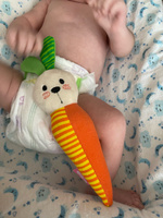 Мягкая игрушка погремушка для новорожденных малышей "Зайка Морковка" #109, Екатерина К.