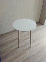 Стол обеденный круглый диаметр 60 см, кухонный компактный, ножки коричневые, ЛДСП белый #7, Galina D.