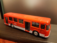 Машинка игрушка детская для мальчика Автобус ЛИАЗ-677 Технопарк детская модель коллекционная инерционная 15 см #77, Леонид П.