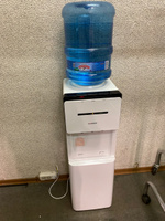 Кулер для воды (диспенсер) напольный Sonnen FSC-03 для дома и офиса, нагрев/охлаждение электронное, шкаф, 3 крана, бело-черный #8, Георгий С.