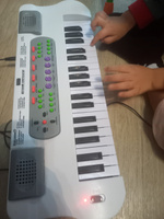 Детский музыкальный электронный инструмент пианино синтезатор с микрофоном 37 клавиш для девочек и мальчиков, запись, регулировка громкости, работает от сети или батареек, ZYB-B0689-2 #30, Наталья А.