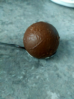 Шоколадные бомбочки с какао и маршмеллоу 3 вкуса "Подарочный" 6 шариков (Молочный шоколад, Розовый (RUBY)с клубникой, Темный с кофе). Вкусный подарок для детей #2, Юлия К.