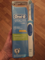 Электрическая зубная щетка Oral-B Braun Vitality 3D White, голубой, белый #24, Светлана П.