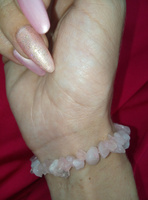 Браслет из натуральных камней женский на руку Crumble из розового кварца без замка, авторская бижутерия, украшение в фирменной коробке - подарок для девушек и женщин #67, Анастасия У.
