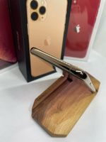 Подставка для телефона и планшета настольная деревянная / из грецкого ореха / LOBARO #88, Анвар Х.