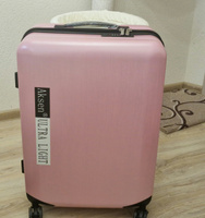 Чемодан Aksen на колесах М легкий из полипропилена, розовый чемодан женский для багажа, бесшумные колеса #46, ника в.