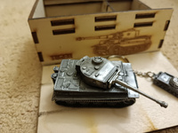 World of Tanks набор сувенирный модель Танк Тигр1 металлический масштаб 1/100 и брелок Танк Т 34-85 #3, Роман Р.