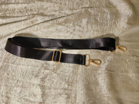 Ремень для сумки сменный 40 мм (38 мм) с золотистыми карабинами, чёрный #27, Анастасия Т.