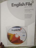 English File 4 Edition Upper Intermediate: Student's Book with DVD | Латам-Кениг Кристина, Chomacki Kate #2, Соня К.