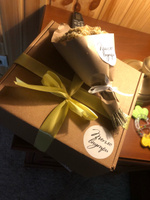 Подарочный набор для женщин: подарок маме подруге сестре коллеге на день рождения: сухоцветы букет, вкусняшки, конфеты, открытка. Бокс со сладостями (сладкий бокс) #7, Лиза Л.