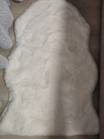 Коврик-шкура белый из искусственного меха 60х90 см / Декоративный пушистый коврик из шкуры В стиле IKEA / В гостиную В спальню как в Икея #77, Ирина Ф.