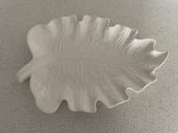 Блюдо для сервировки из керамики "Лист", тарелка для подачи, цвет белый, размер 30х20х2,5 см #156, Екатерина Пронина