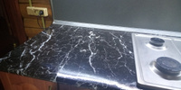 Самоклеящаяся пленка для мебели мрамор камень для кухни и ванной ПВХ, ширина 60 см, рулон 3 м, черный цвет #107, Анна В.