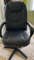 Кресло компьютерное для руководителя Бюрократ CH 668, эко-кожа, черный. Офисное кресло с механизмом качания #105, Елена Б.