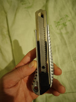 Канцелярский нож строительный, технический универсальный, с выдвижным лезвием 18 мм, металлический корпус, AXLER #7, Бехзод Р.