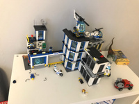 Конструктор LEGO City Police Полицейский участок, 894 детали, 6+, 60141 #40, Надя Солодянникова