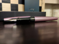 Ручка перьевая Малевичъ с конвертером, перо EF 0,4 мм, подарочный набор с двумя картриджами (индиго, черный), цвет корпуса: сиреневый перламутр #29, Анастасия Л.