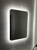 Джобс lite, 50 на 70 см, зеркало настенное, холодный свет 6000K, ореольная подсветка, сенсорный выключатель, регулировка яркости, зеркало в ванную #1, Сорокина А.