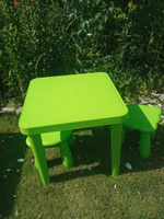 Стол пластиковый зеленый для детей. Столик для малышей #7, Майя