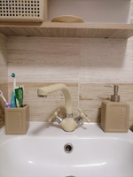 Диспенсер для жидкого мыла керамический ND Play "Barcelona" / Дозатор для моющего средства для ванной и кухни (размер: 5,9х5,9х18 см) #79, Татьяна Ш.
