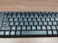 Наклейки на клавиатуру прозрачные с белыми буквами 48 символов #2, Ринат М.