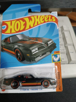 Машинка коллекционная Hot Wheels 2024 77 PONTIAC FIREBIRD T/A #28, константин ч.