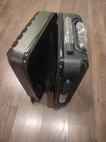 Чемодан на колесах Черный, размер S, ударопрочный, в отпуск, багаж, чемодан пластиковый Ridberg Travel #31, Ольга Р.