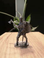 Коллекционная оловянная миниатюра, солдатик в масштабе 54мм( 1/32) Викинг с топором, 9-10 вв #1, Максим К.