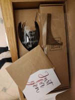 Подарочный набор "Наташе надо отдохнуть": менажница - тарелка из бутылки, бокал для вина с деколью #32, Никитина Мария Сергеевна