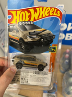 Машинка Hot Wheels ИДЕАЛЬНО ПОДХОДИТ ДЛЯ ТРЕКА Chrysler Pacifica Машинки Хот Вилс из Кейса K 2024 #84, Владимир Л.