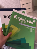 English File Intermediate (4th edition): Учебник+Тетрадь+CD #1, Игорь Ч.