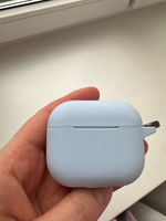 Силиконовый чехол для наушников AirPods 3 с карабином / Аирподс 3 / Голубой #34, Юлия М.