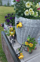 Садовая фигурка для дачи и сада Пчела велосипедист, с кашпо (высота - 31 см) #8, Ольга