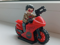 Минифигурка Красный Колпак и его Мотоцикл / Red Hood / Супергерои #56, Назлоян Яна