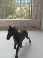 Фигурка "Фризский жеребец" Schleich Horse Club/ для детей от 5 лет/ Шляйх 13975 #38, Ума А.